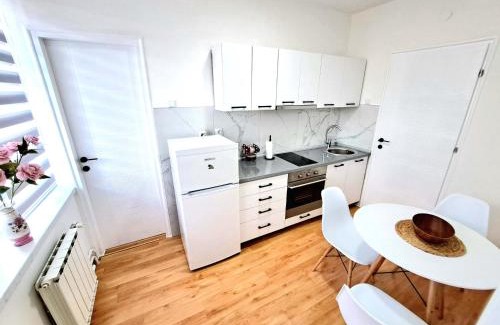 Tuzla Apartment | Apartman Skver Tuzla