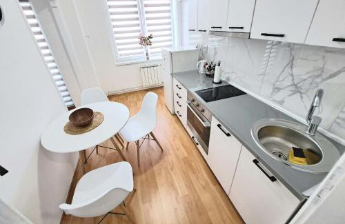Tuzla Apartment | Apartman Skver Tuzla