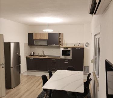 Siroki Brijeg Apartment | Apartman STAR
