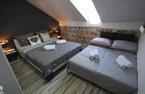 Split Apartment | Apartman Tara