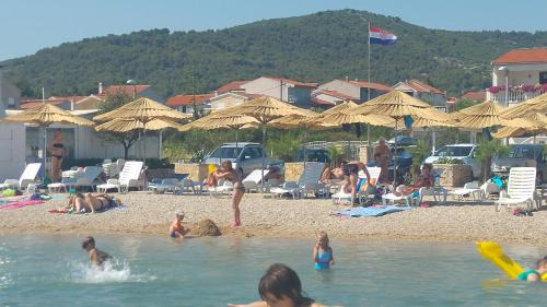 Tribunj Apartment | Apartman Tribunj Luji i Andreja