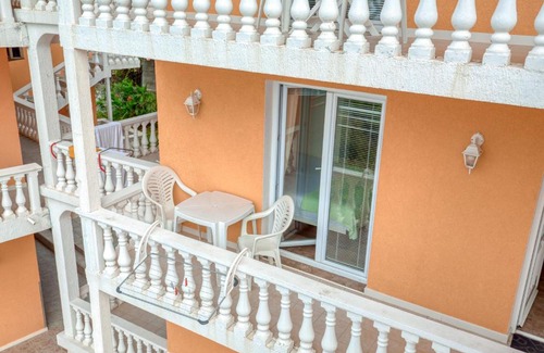 Sutomore Apartment | Apartmani Bronhi