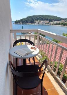 Drvenik Apartment | Apartmani Grubiša