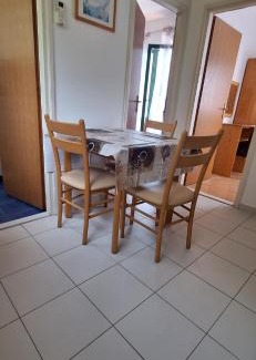 Drvenik Apartment | Apartmani Grubiša