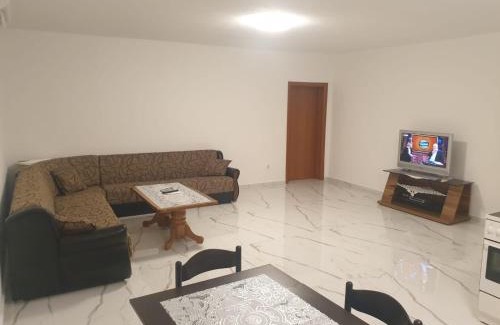 Radanovici Apartment | Apartmani Gusani