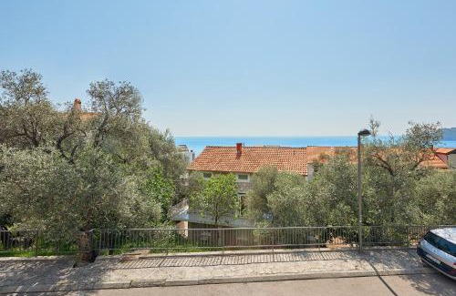 Sveti Stefan Apartment | Apartmani Kuća u maslinama