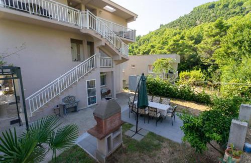 Zaostrog House | Apartmani Malbašić
