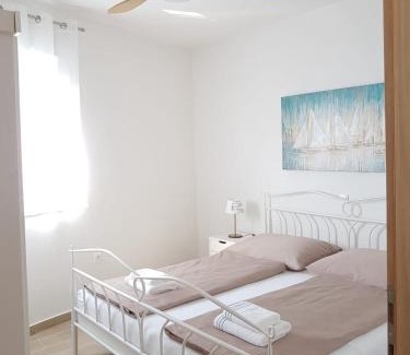 Starigrad Apartment | Apartmani Tin