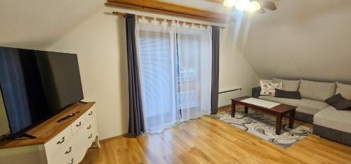 Tale Apartment | Apartmanica Fairy Tale, JASNÁ - SKI TÁLE- MÝTO POD ĎUMBIEROM, 3 apartments in 1 house, fireplace, free parking
