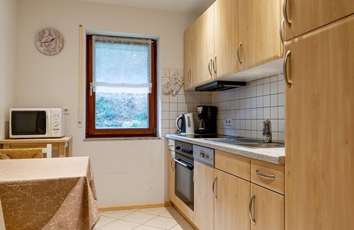 Bad Peterstal-Griesbach Apartment | Apartment 'Leibgedinghaus 1 Og' with Mountain View, Shared Terrace and Wi-Fi
