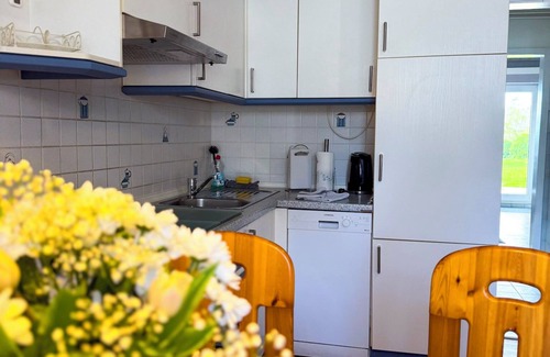 Brodersby Apartment | Apartment 'Block' with Private Terrace, Shared Garden and Wi-Fi