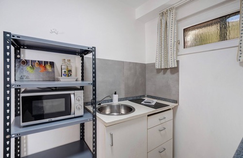 Endingen am Kaiserstuhl Apartment | Apartment 'Bei Julia' with Private Terrace, Private Garden and Wi-Fi
