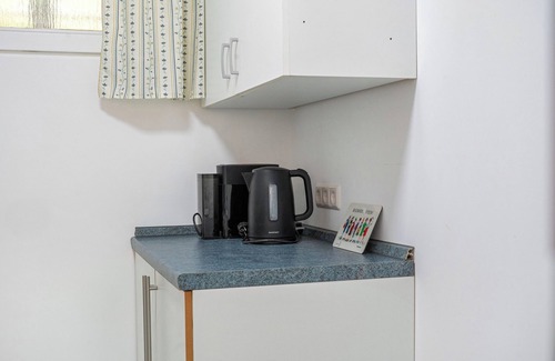Endingen am Kaiserstuhl Apartment | Apartment 'Bei Julia' with Private Terrace, Private Garden and Wi-Fi