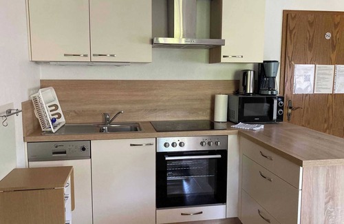 Endingen am Kaiserstuhl Apartment | Apartment '4' with Shared Garden, Balcony and Wi-Fi