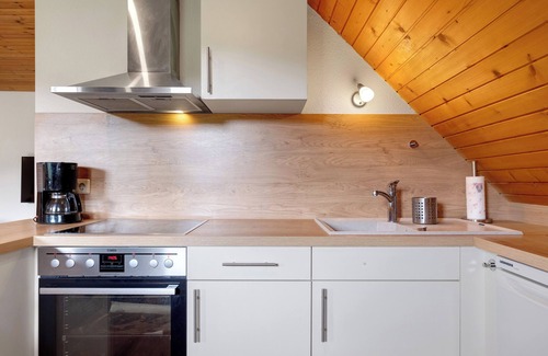 Schonach im Schwarzwald Apartment | Apartment 'Schwarzwaldmädle' with natural pool, garden and Wi-Fi