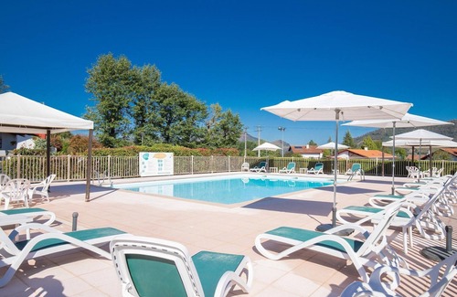 Saint-Jean-Pied-de-Port Apartment | Apartment in Saint-Jean-Pied-de-Port Park