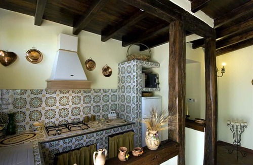 Collesano Villa | Apartment in villa with pool, A/C, WIFI, TV, terrace, panoramic view, parking, close to Cefalù
