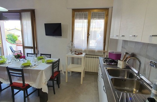 Torre del Lago Puccini Apartment | Apartment in Torre Del Lago Puccini with 2 bedrooms sleeps 5