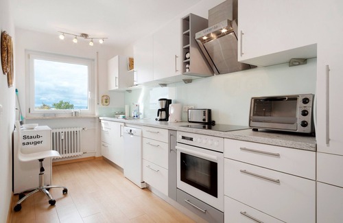 Immenstaad am Bodensee Apartment | Apartment 'Bär' with Lake View, Balcony and Wi-Fi
