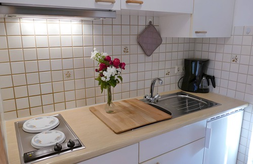 Obermunstertal Apartment | Apartment 'Auszeit -Gipfhof-' with Mountain View, Shared Garden and Wi-Fi