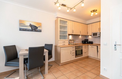 Kuehlungsborn Apartment | Apartment mit Südbalkon - Saunabereich Inklusive und nur 100 m zum Ostseestrand!