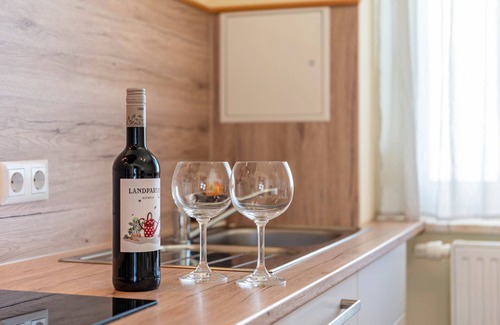 Radolfzell am Bodensee Apartment | Apartment 'Mit 66qm' with Shared Garden, Balcony and Wi-Fi