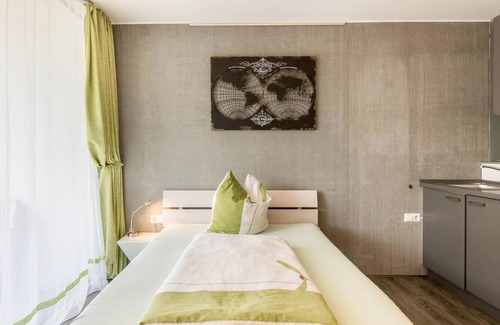 Rielasingen-Worblingen Apartment | Apartment 6 in Apartment House “Aach Apart” near Lake Constance with Wi-Fi