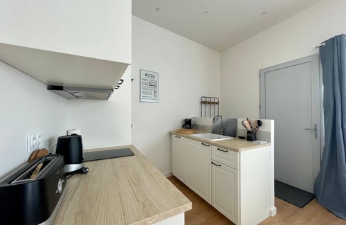 Saint-Trojan-les-Bains Apartment | Apartment 'Au Coeur De Saint Trojan' with Wi-Fi
