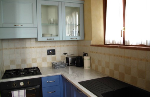 Gambassi Terme Apartment | Apartment With Garden In Ancient Borgo With Pool Near San Gimignano