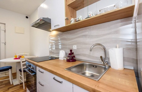 Ploce Apartment | Apartment Đego near Ploče, riverfront, parking
