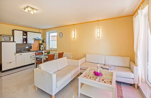 Heringsdorf Apartment | Apartment 01 - Barcelona - Villa Europa - Apartments with fireplace and shared pool