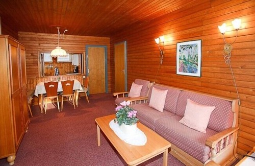 Sankt Valentin Apartment | Apartment 1 70sqm, terrace, kitchen, 2 bedrooms and 1 living room, 5 pers.