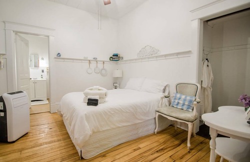 Central Lake Apartment | Apartment ∙ 1 bedroom ∙ 2 guests