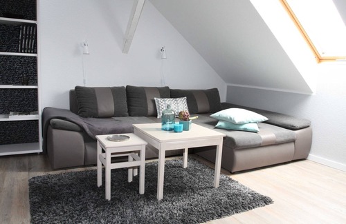Dessau-Rosslau Apartment | Apartment 1- Dachgeschoss online - Apartment Bauhausblick