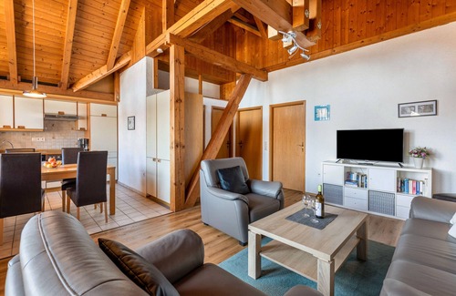Bodman-Ludwigshafen Apartment | Apartment '1' with Shared Garden, Balcony and Wi-Fi