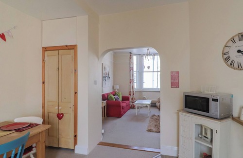 Beer Cottage | APARTMENT 1, DURHAM HOUSE, pet friendly, with a garden in Beer