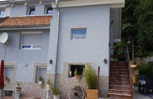Stockach Apartment | Apartment '1' with Mountain View, Shared Garden and Wi-Fi