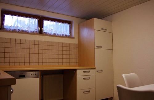 Eriskirch Apartment | Apartment '1' with Shared Garden and Wi-Fi