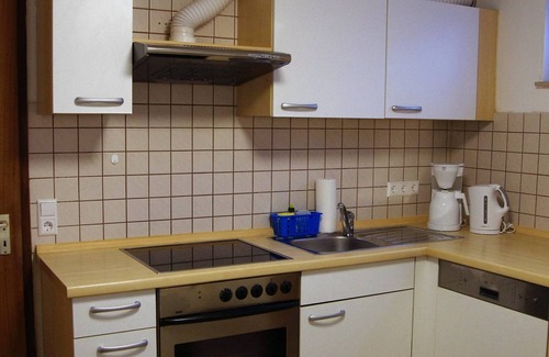 Eriskirch Apartment | Apartment '1' with Shared Garden and Wi-Fi