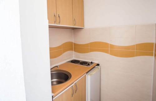 Ulcinj Apartment | Apartment 1,yellow, for 5 People,500 Meter from "Grate Beach",Breakfast included