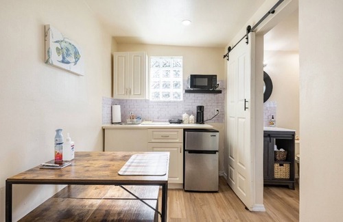 East Naples Apartment | Apartment 10 minutes from the Beach for a family of 4