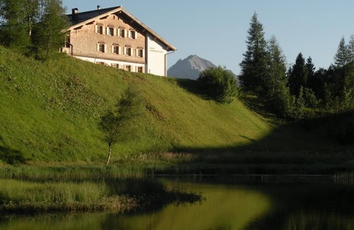 Warth Apartment | Apartment 12 for 2 persons - Haus Hubertus