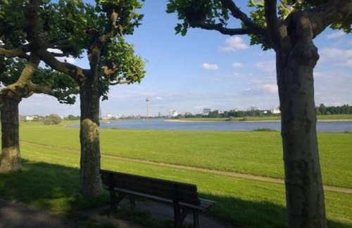 Heerdt Apartment | Apartment 120 qm -3 Schlafzimmer-2 Bäder- für 7 Gäste