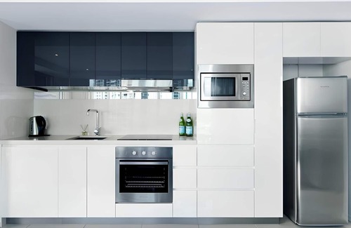 Surfers Paradise Apartment | Apartment 12301 - Level 23 2 bedroom H Residence LARGE SMART TV's