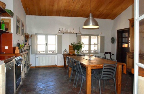 Uzes Apartment | Apartment 140 m2/flat - with big terrace in the heart of Uzès historical centre