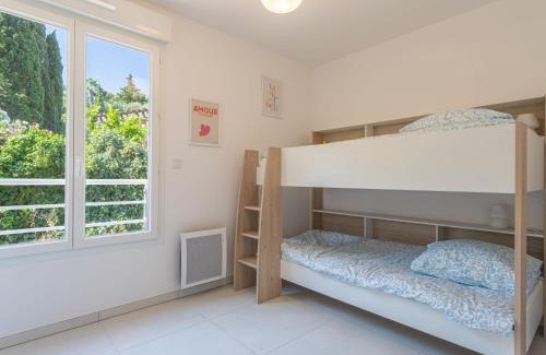 Cavaliere Apartment | Apartment 151 Bay Street-2 by Interhome