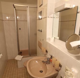 Todtnauberg Apartment | Apartment 17 - Ferienresidenz Roseneck, Galeriewohnung, mit Schwimmbad in Todtnauberg bei Feldberg