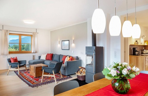 Mittenwald Apartment | Apartment '180 Grad' with Mountain View, Private Terrace and Wi-Fi