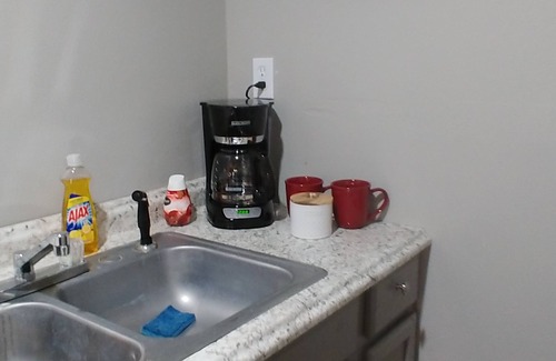 Milam Apartment | Apartment 2- 2760 Carters Ferry Road Milam Texas. Free Ice !
