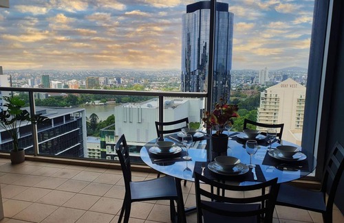 Brisbane Central Business District Apartment | Apartment ∙ 2 bedrooms ∙ 4 guests